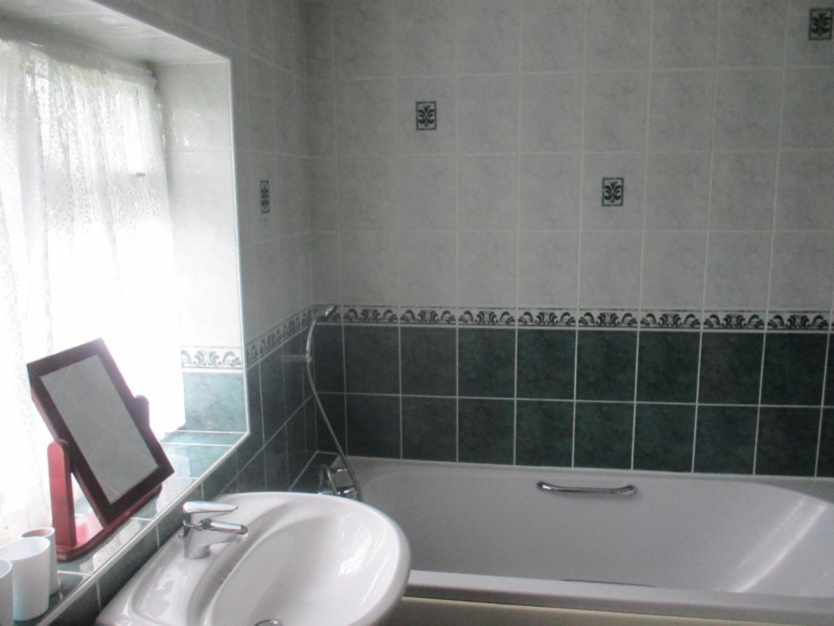 Hops Annex Villa Brockenhurst Bagian luar foto